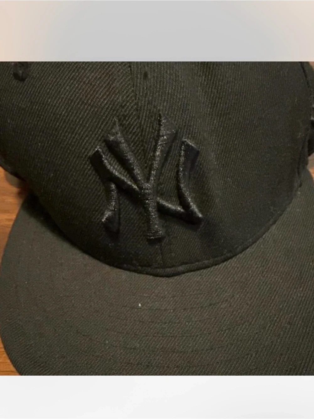 New Era All-Black New York Yankees Fitted Cap size 7